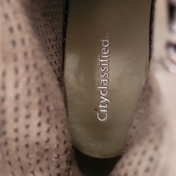 City classified tan size10 booties women's Perforated Ankle Boots suede zipper - Picture 7 of 12